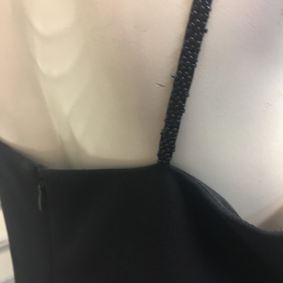 Black dress - Picture 5 of 8